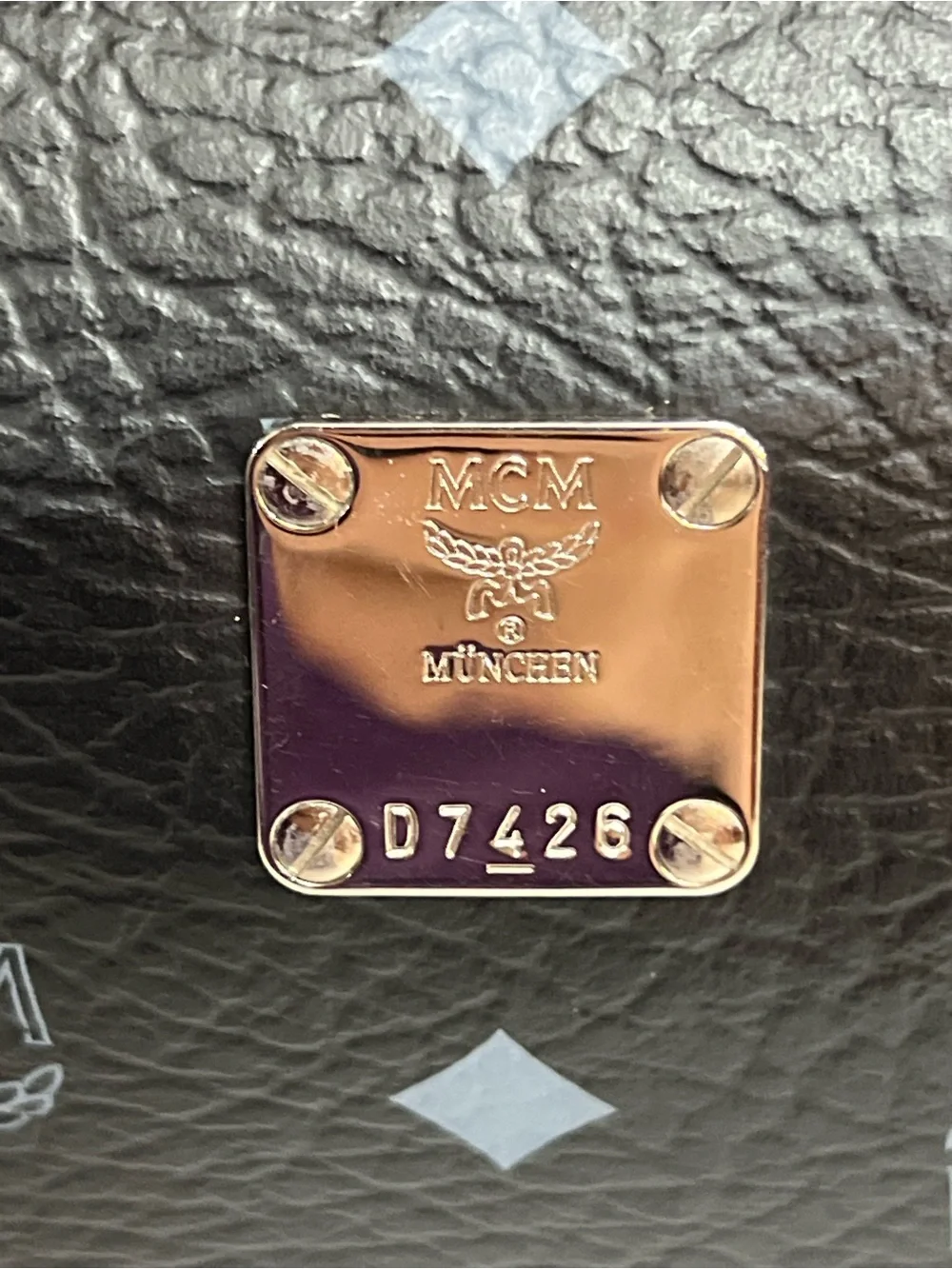 AUTH MCM BOSTON 20